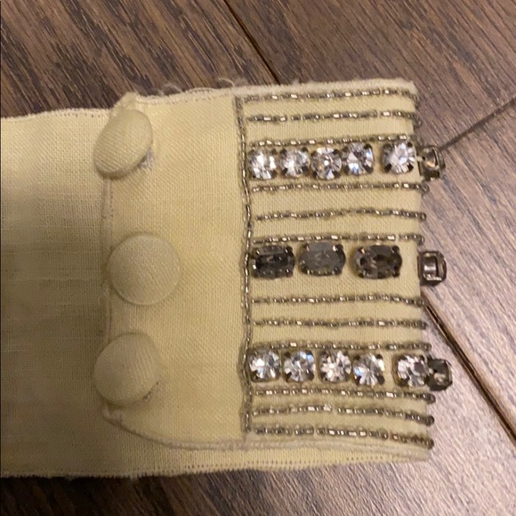 BNWOT Stella and Dot cloth bead and crystal cuff - Picture 2 of 6